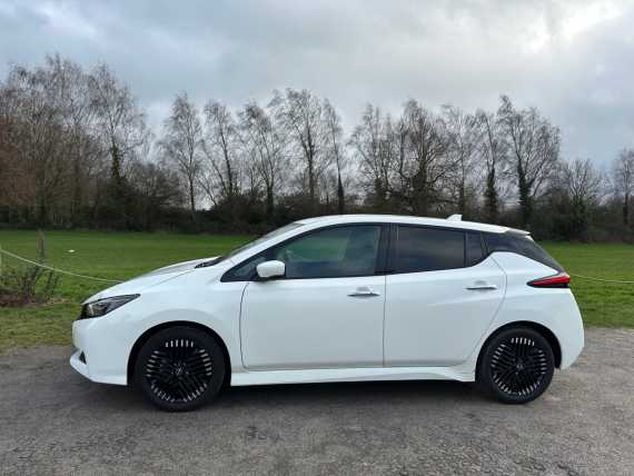 Nissan LEAF Shiro