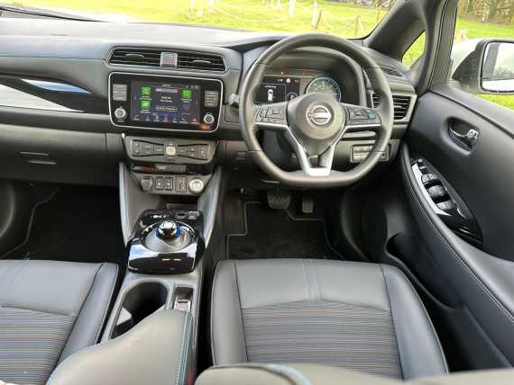 Nissan LEAF Shiro