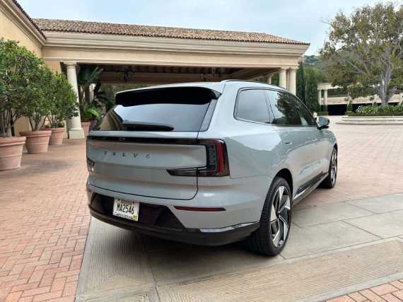 Volvo EX90