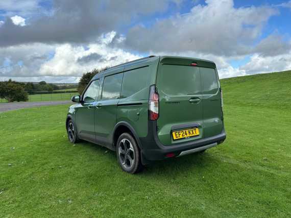Ford Transit Courier Van