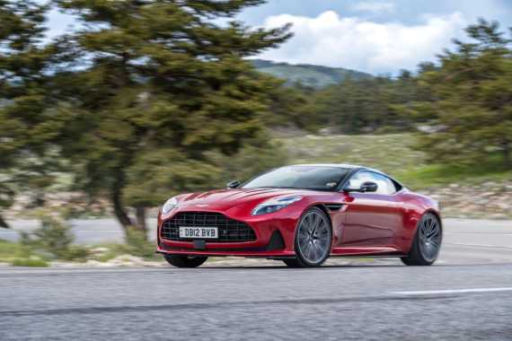 Aston Martin DB12