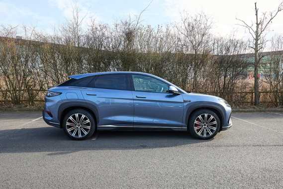 BYD Sealion 7
