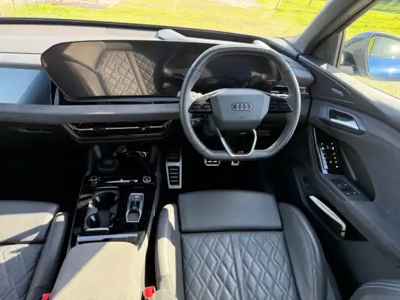 Audi Q6 e-tron quattro Launch Edition