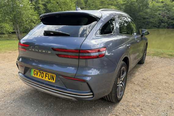 Genesis Electrified GV70 Luxury
