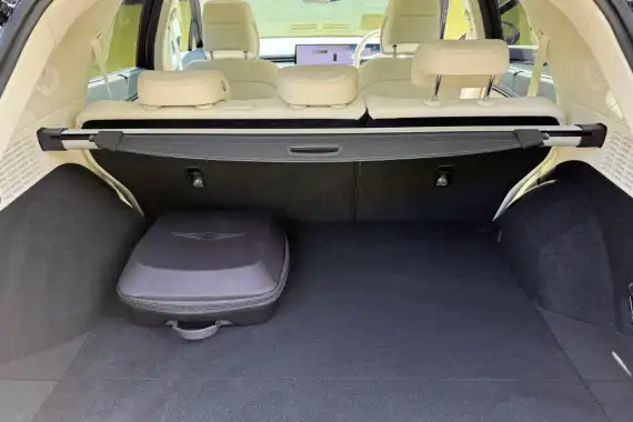 Genesis Electrified GV70 Luxury