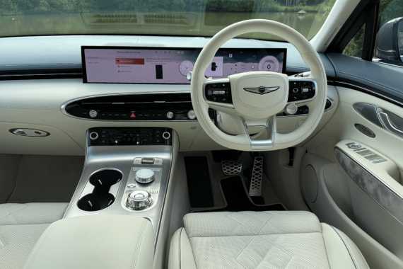 Genesis Electrified GV70 Luxury