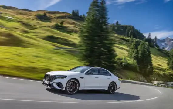 Mercedes-AMG E 53 HYBRID 4MATIC Saloon