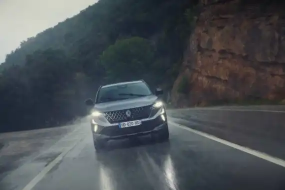 New Renault Austral Full Hybrid E-Tech 200hp