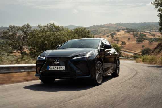 Lexus RZ