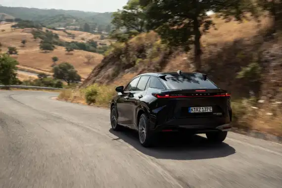 Lexus RZ