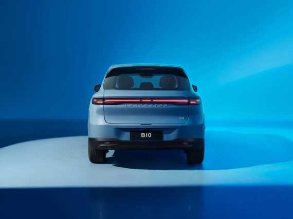 Leapmotor B10