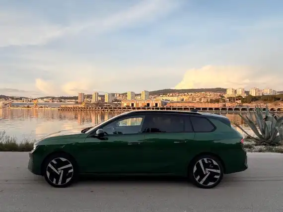 Vauxhall Astra Sports Tourer 2026