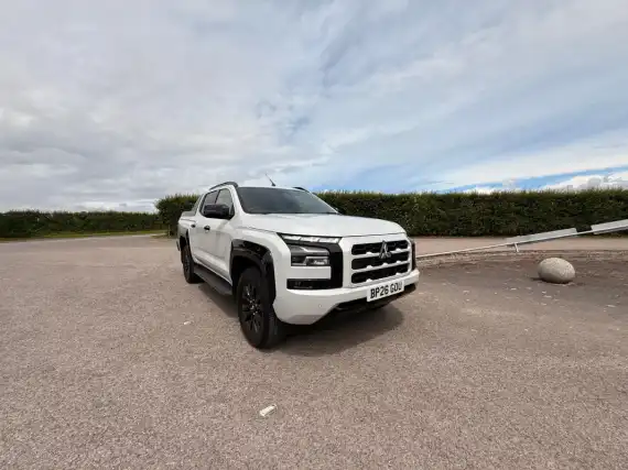 Mitsubishi L200