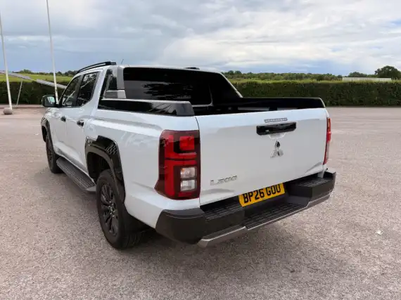 Mitsubishi L200