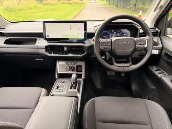Toyota Hilux BEV