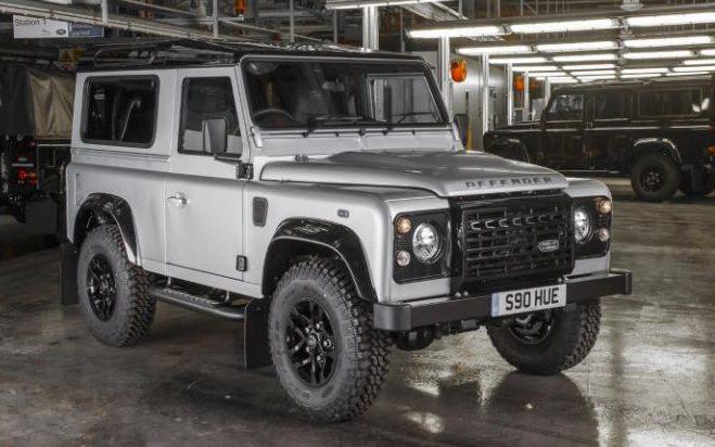 2 Millionth Land Rover Defender Sells At Auction - 2015