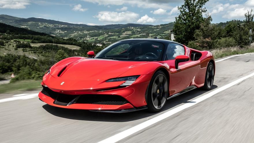2021 Ferrari SF90 Stradale - 211 mph