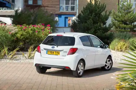 Toyota Yaris Hybrid Icon: £22,380