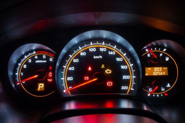 10 Dashboard Lights You Don’t Want to Ignore