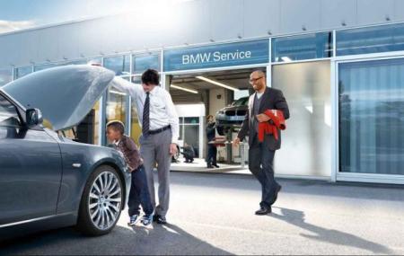 BMW Servicing: Benefits, Service Packs And MOT Protect