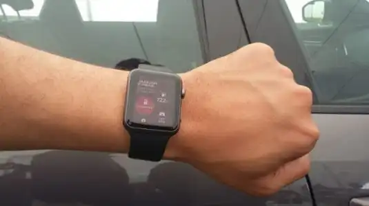 Jaguar F-PACE Controlled Via Apple Watch