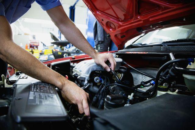 Difference Between MOT And Servicing