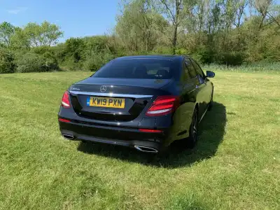 Mercedes-Benz E 300 de Saloon 2019 Review