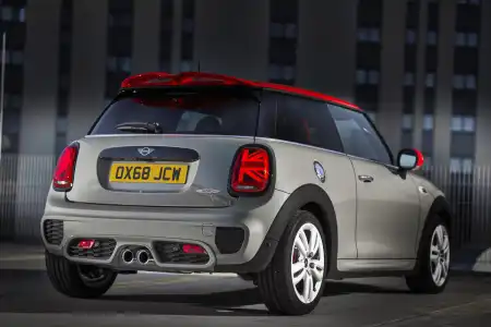 MINI Cooper John Cooper Works Hatchback 2019 Review