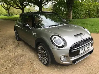 MINI Hatchback 3dr 2018 Review