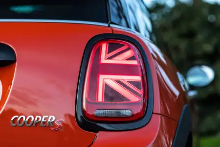 MINI Hatchback 3dr 2018 Review