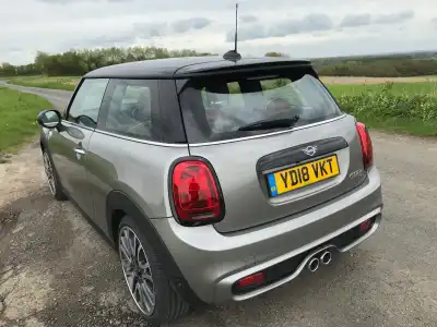 MINI Hatchback 3dr 2018 Review