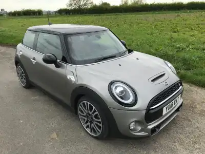 MINI Hatchback 3dr 2018 Review