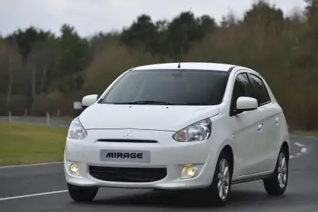 Mitsubishi Mirage Juro 2017 Review