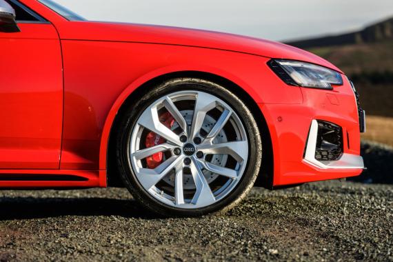 Audi RS 4 Avant Review