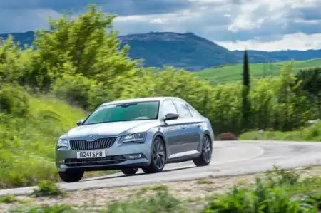 Skoda Superb (2015-2019) Review