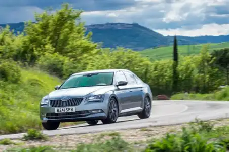 Skoda Superb 2018 Review