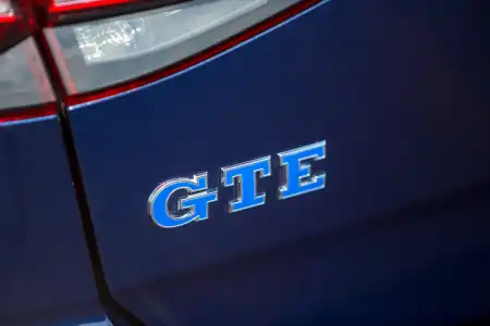 Volkswagen Golf GTE 2018 Review