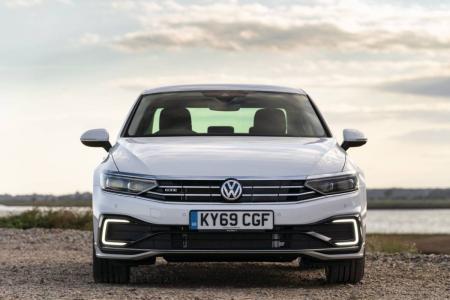 Volkswagen Passat (2019 - ) Review