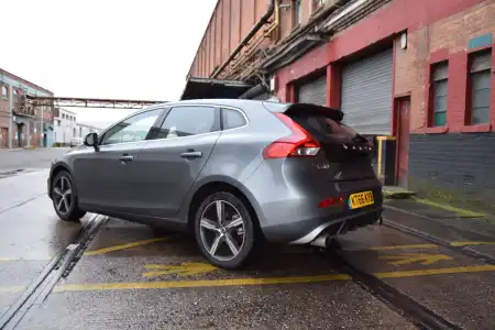 Volvo V40 2017 Review