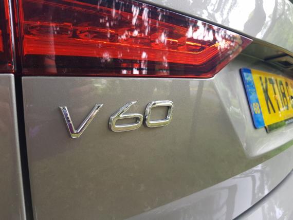 Volvo V60 2018 Review