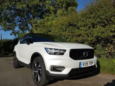 Volvo XC40 T5 R-Design (2017 - ) Review