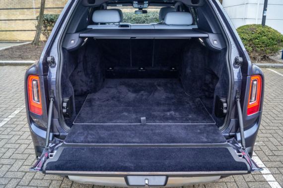A Weekend with a Rolls Royce Cullinan Image 0