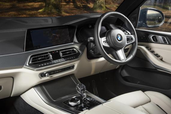 Explore the New BMW X5 SUV Image 1