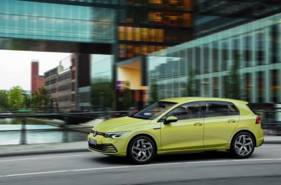 Your First Glimpse of the Brand New Volkswagen Golf Image 0