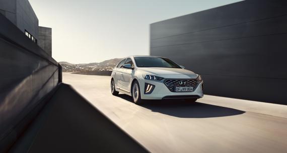 Hyundai IONIQ Hybrid £1,000 Saving in Test Drive and Buy Scheme Image 3
