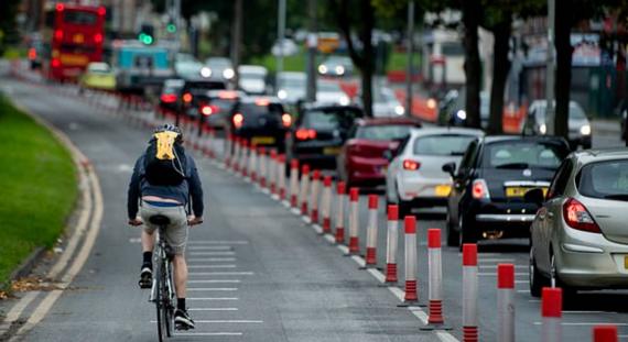 New Traffic Light System Favours Cyclists & Penalises Drivers Image
