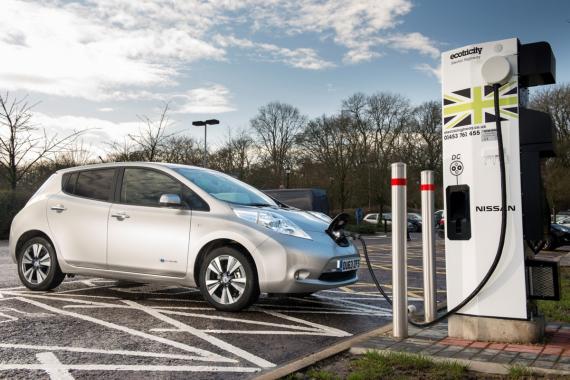 Labour pledges electric car interest-free loans for UK motorists  Image