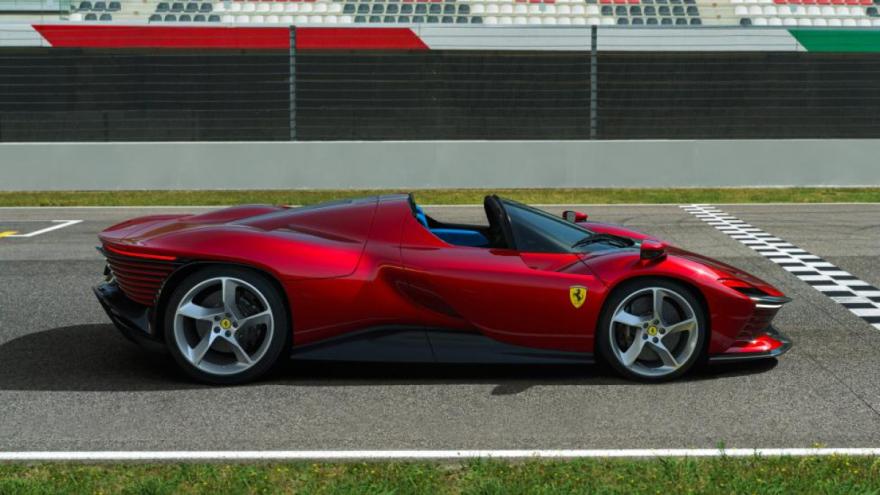 Ferrari launches mesmerizing Daytona SP3