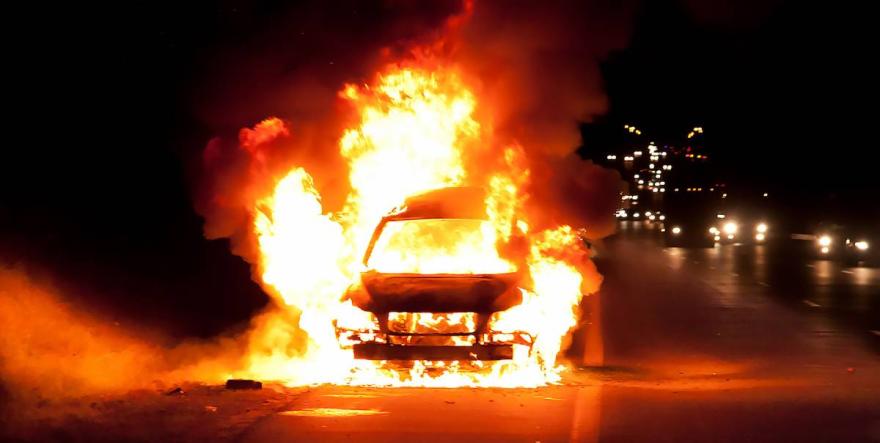 Horrific spate of arson sees yobs run riot on cars in Bristol