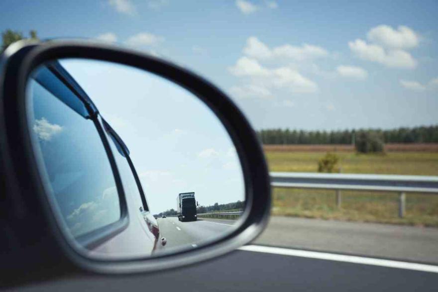 Car blind spots: how and why it is vital to check
